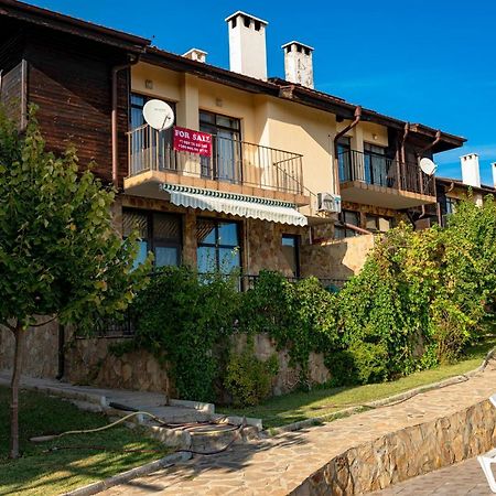 Menada Sunny Hill Villa Kosharitsa Bagian luar foto