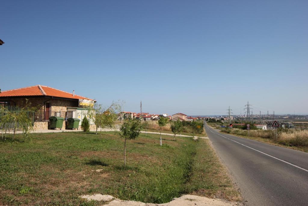 Menada Sunny Hill Villa Kosharitsa Bagian luar foto