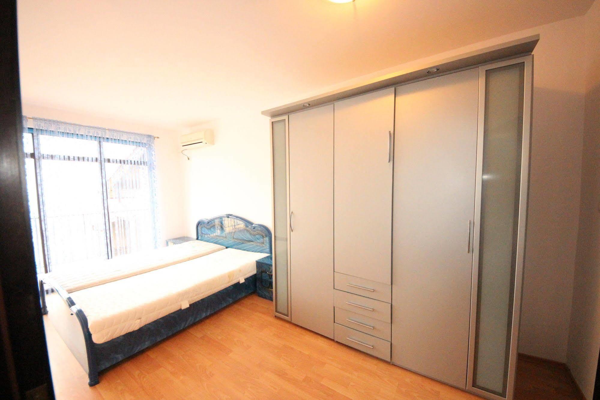 Menada Sunny Hill Villa Kosharitsa Bagian luar foto