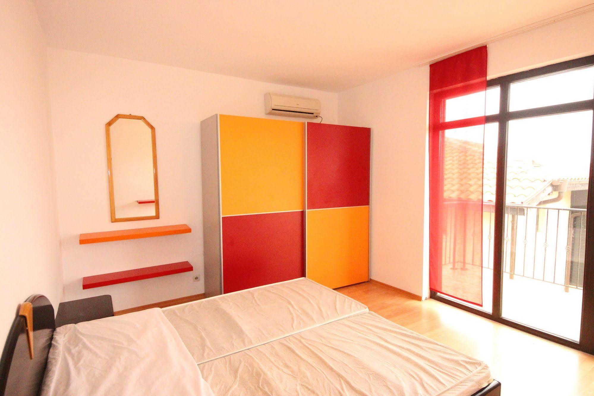 Menada Sunny Hill Villa Kosharitsa Bagian luar foto